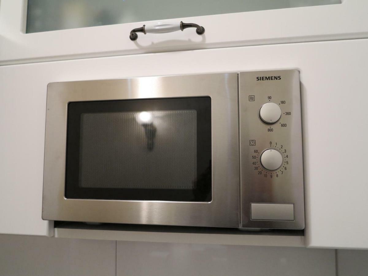 וינה Small Luxury Kapitol Apartment מראה חיצוני תמונה