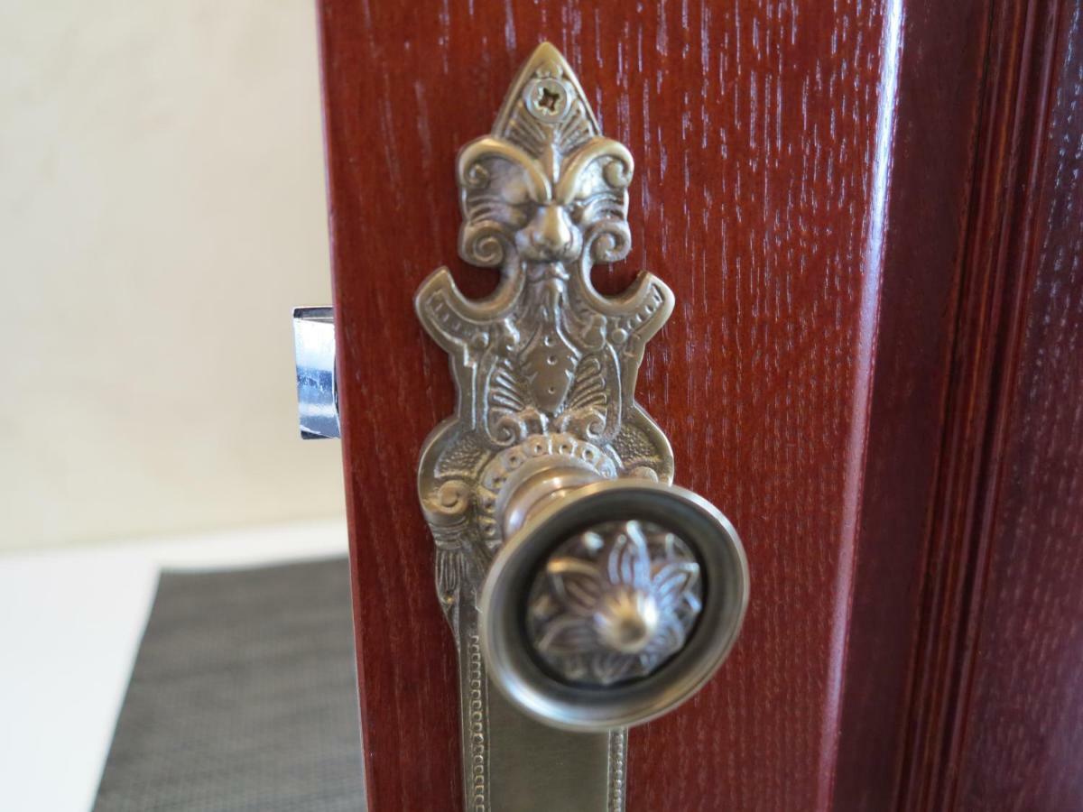 וינה Small Luxury Kapitol Apartment מראה חיצוני תמונה