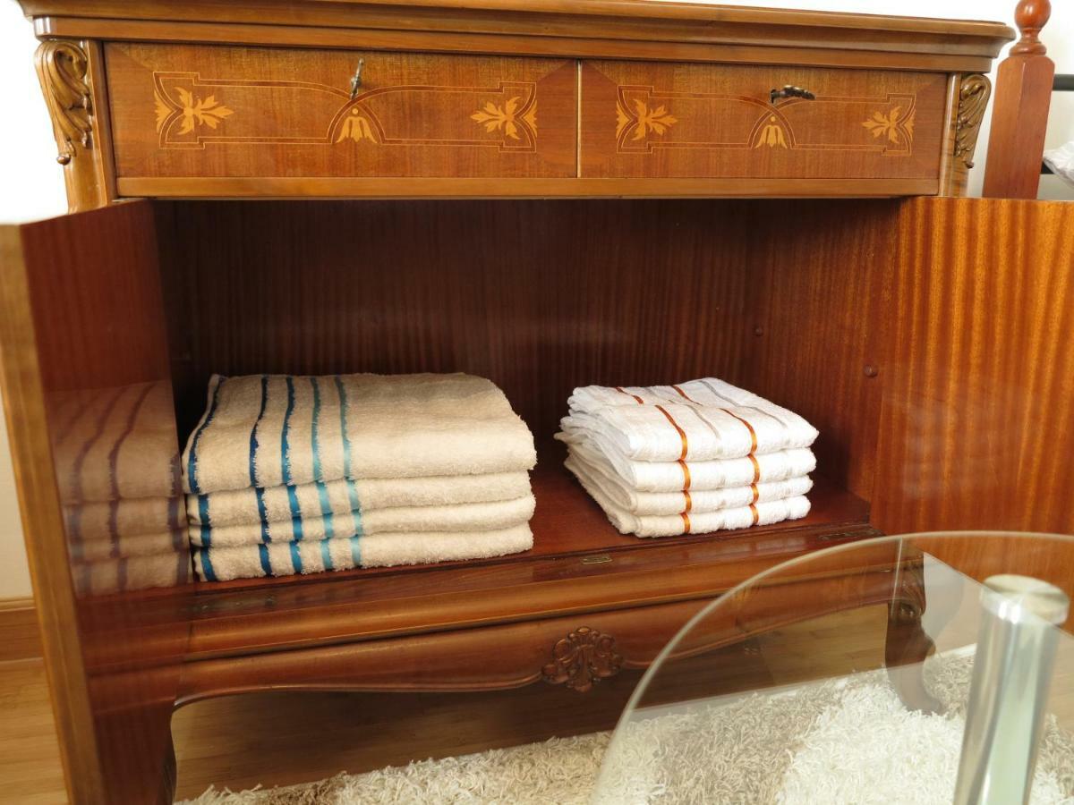 וינה Small Luxury Kapitol Apartment מראה חיצוני תמונה
